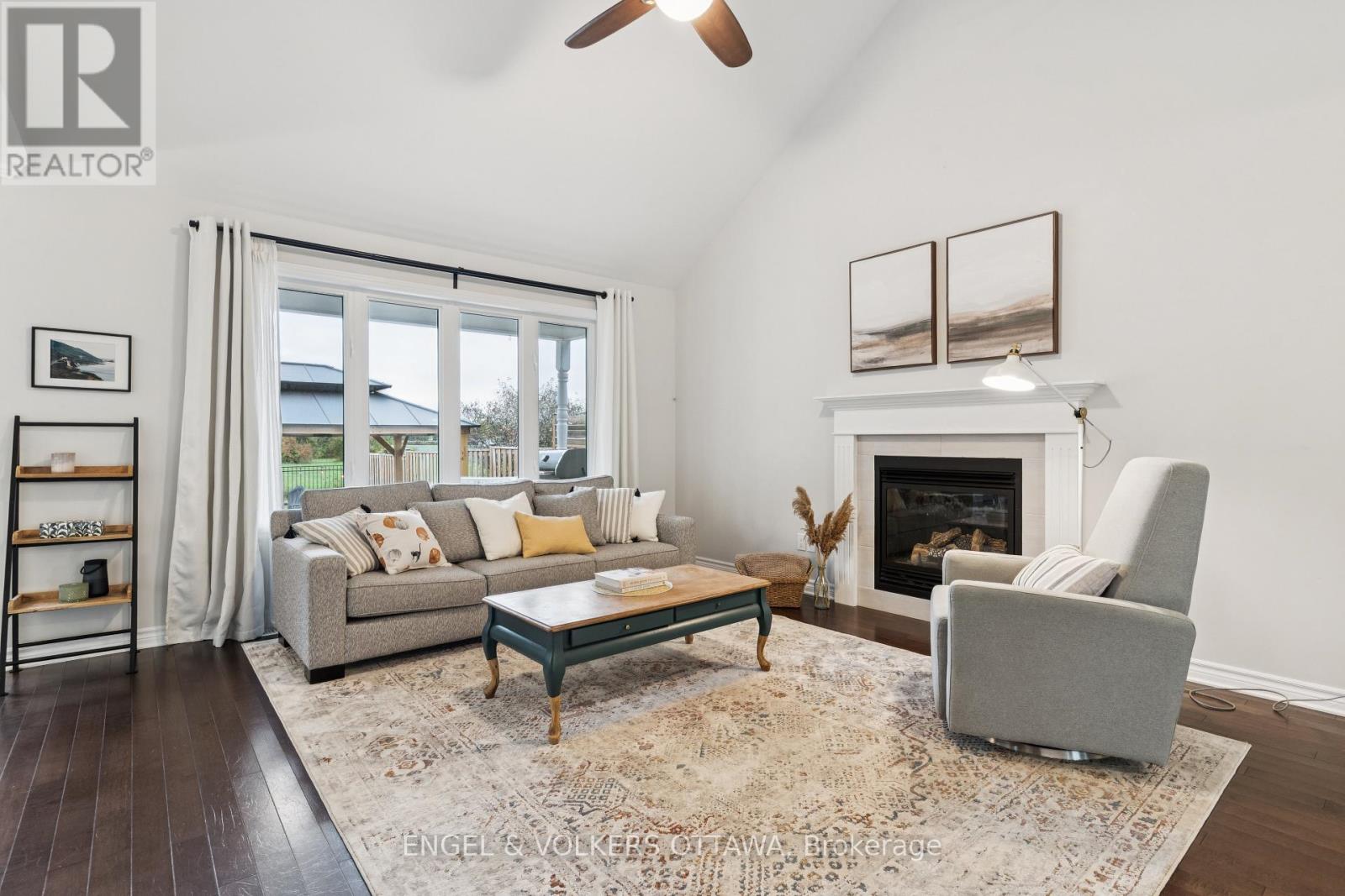 161 Des Pins Street, Russell, Ontario  K4R 0B9 - Photo 7 - X12452146