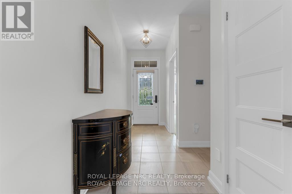 28 Campbell Street, Thorold, Ontario  L2V 0J3 - Photo 4 - X12452155
