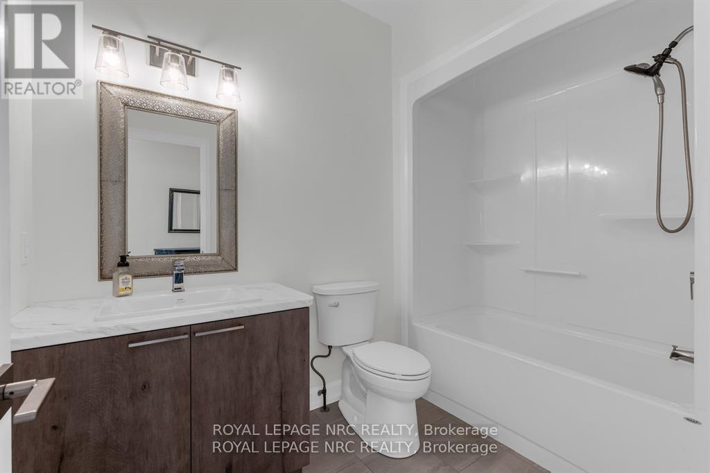 28 Campbell Street, Thorold, Ontario  L2V 0J3 - Photo 6 - X12452155