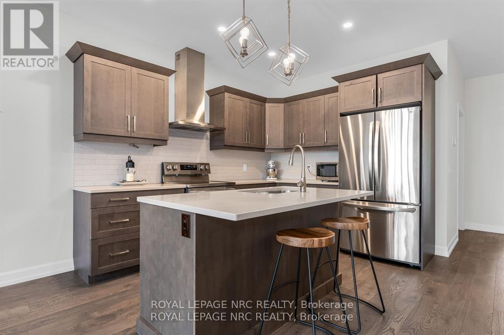 28 Campbell Street, Thorold, Ontario  L2V 0J3 - Photo 9 - X12452155