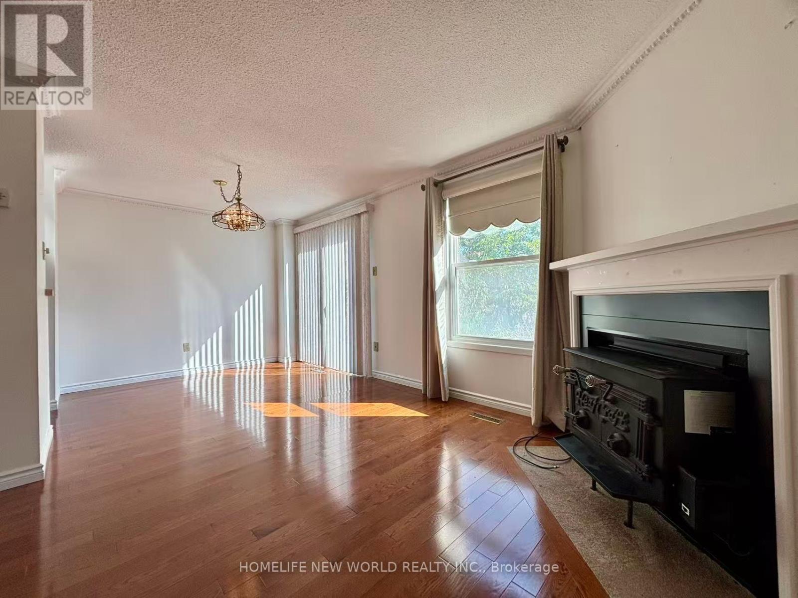 37 Mossbrook Crescent, Toronto, Ontario  M1W 2W8 - Photo 2 - E12451105