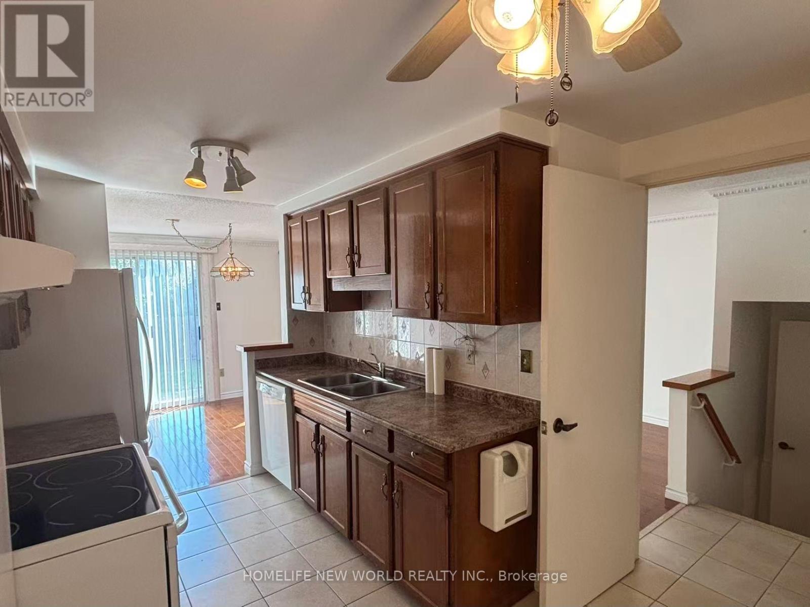 37 Mossbrook Crescent, Toronto, Ontario  M1W 2W8 - Photo 7 - E12451105