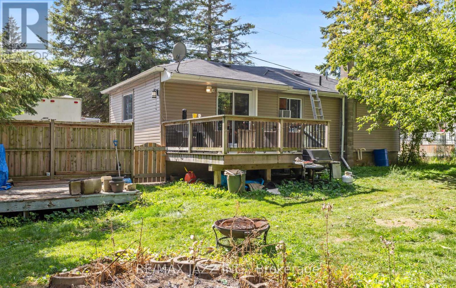34 Fawcette Avenue E, Prince Edward County, Ontario  K0K 2T0 - Photo 15 - X12402139