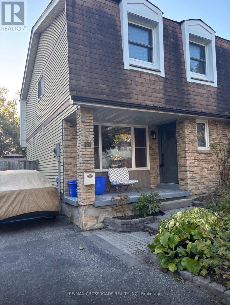 558 LANCELOT CRESCENT, Oshawa, Ontario