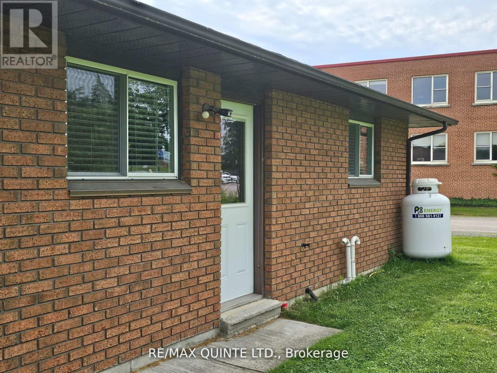 1 Mcfarland Drive, Prince Edward County, Ontario  K0K 2T0 - Photo 5 - X12450519