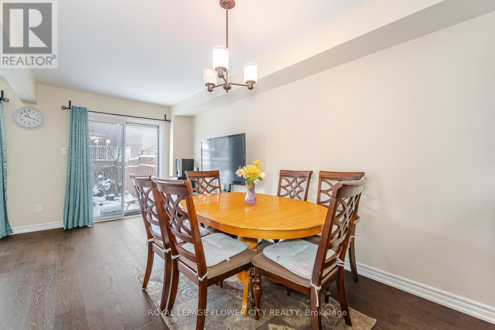 68 Denton Circle, Vaughan, Ontario  L6A 2N4 - Photo 9 - N12419790