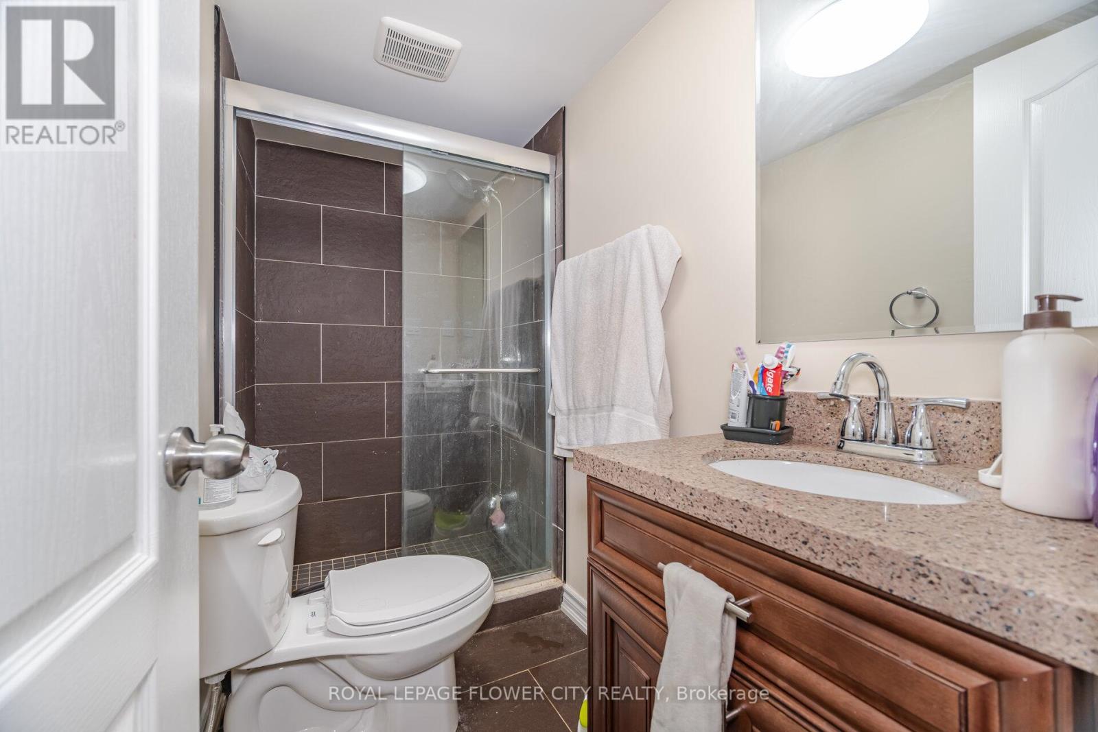 68 Denton Circle, Vaughan, Ontario  L6A 2N4 - Photo 30 - N12419790
