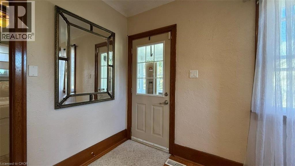 250 Grove Street, Simcoe, Ontario  N3Y 1K9 - Photo 6 - 40777383