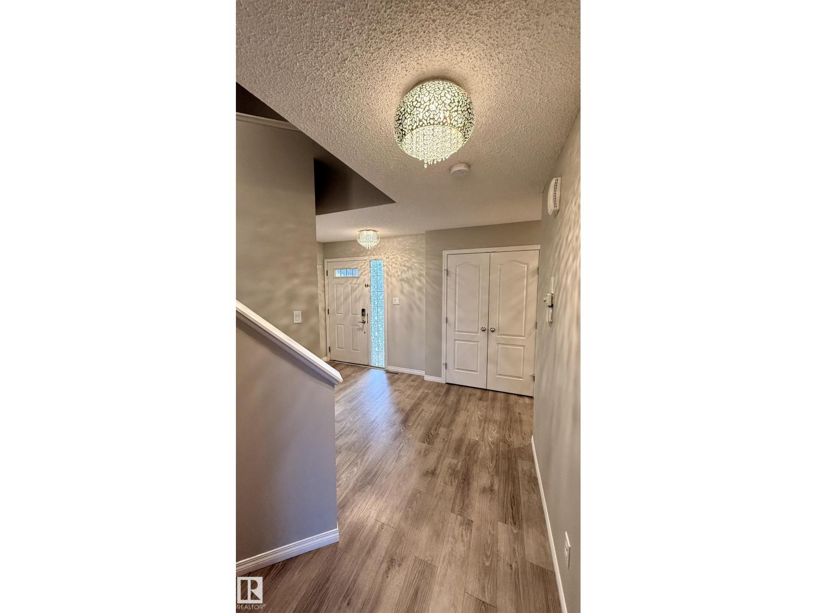 17023 38 St Nw, Edmonton, Alberta  T5Y 3S1 - Photo 2 - E4454200