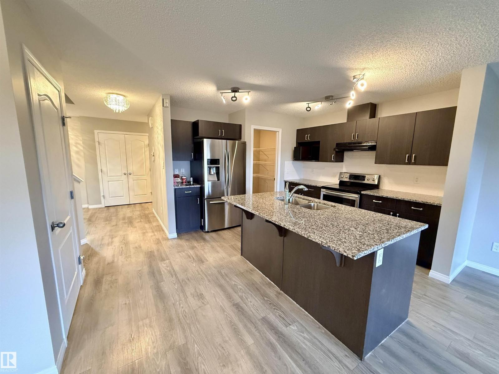 17023 38 St Nw, Edmonton, Alberta  T5Y 3S1 - Photo 6 - E4454200