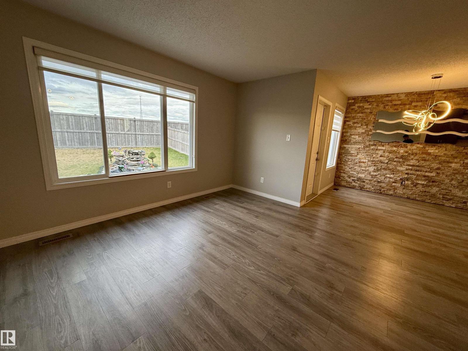 17023 38 St Nw, Edmonton, Alberta  T5Y 3S1 - Photo 8 - E4454200