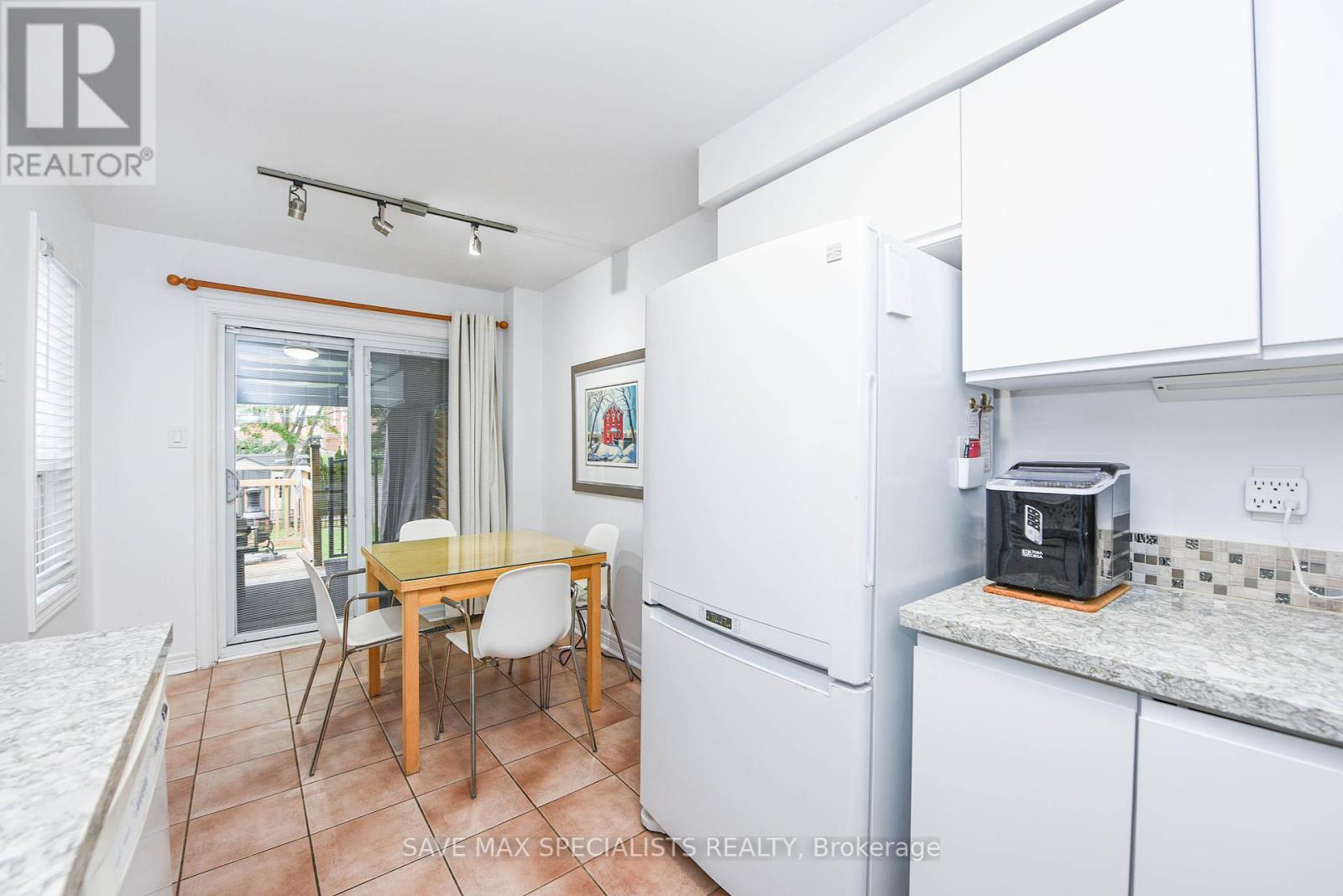 614 Lumberton Crescent, Mississauga, Ontario  L4Z 3Z5 - Photo 28 - W12451962