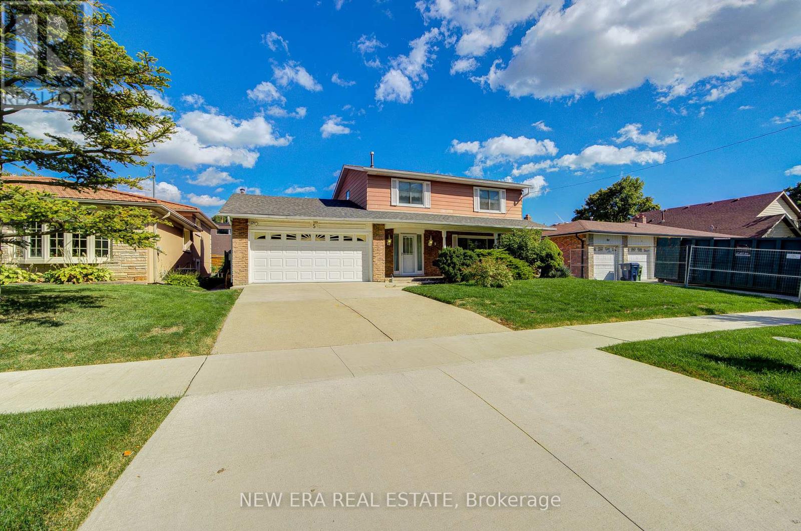 5 BURNHAMILL PLACE, Toronto, Ontario