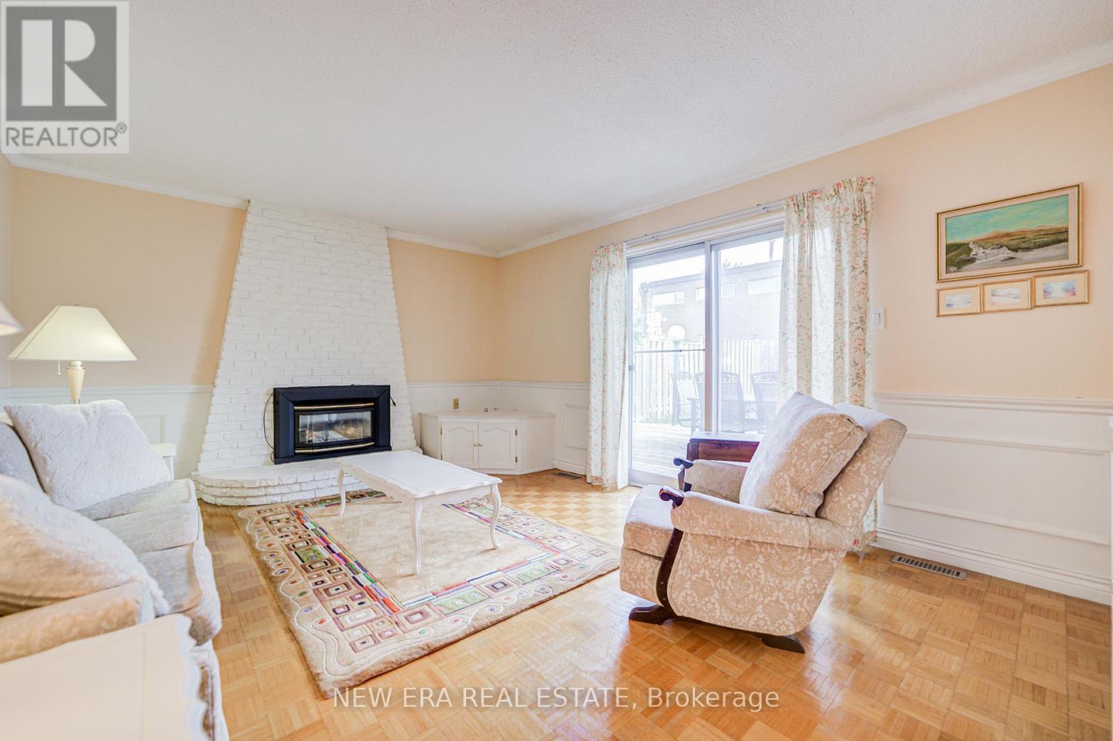 5 Burnhamill Place, Toronto, Ontario  M9C 3S3 - Photo 20 - W12451978