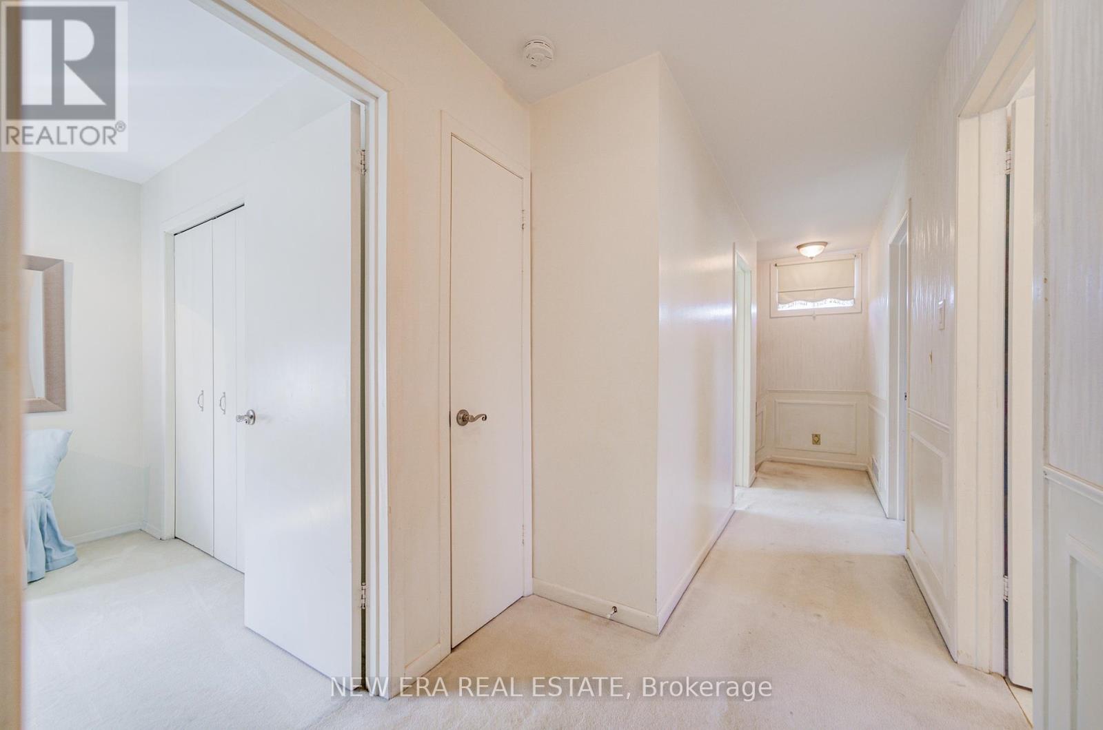 5 Burnhamill Place, Toronto, Ontario  M9C 3S3 - Photo 22 - W12451978