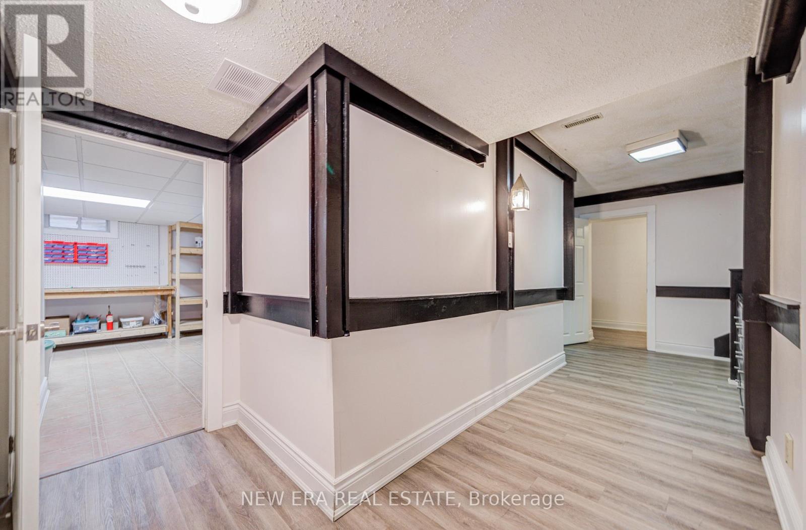 5 Burnhamill Place, Toronto, Ontario  M9C 3S3 - Photo 33 - W12451978