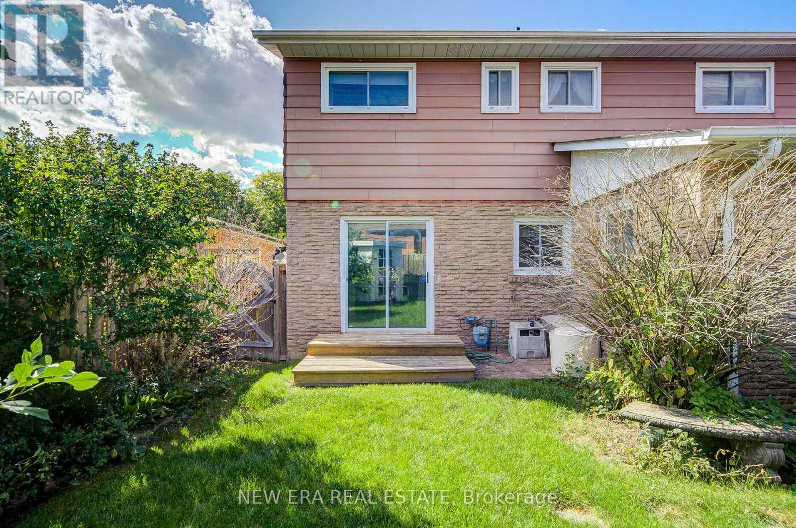 5 Burnhamill Place, Toronto, Ontario  M9C 3S3 - Photo 47 - W12451978