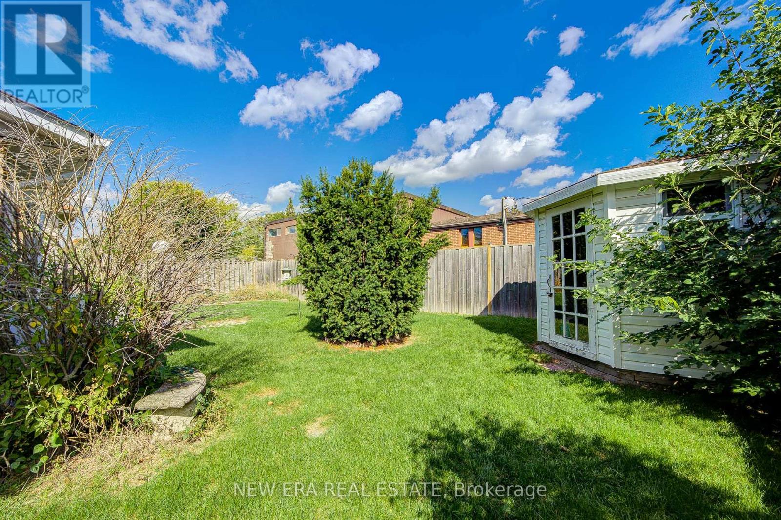 5 Burnhamill Place, Toronto, Ontario  M9C 3S3 - Photo 50 - W12451978