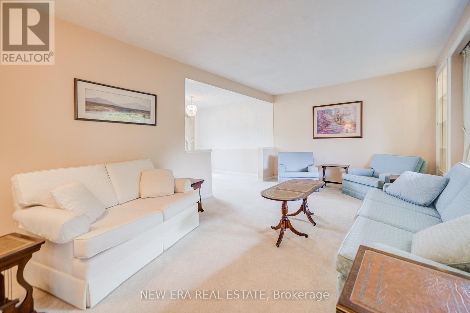 5 Burnhamill Place, Toronto, Ontario  M9C 3S3 - Photo 7 - W12451978