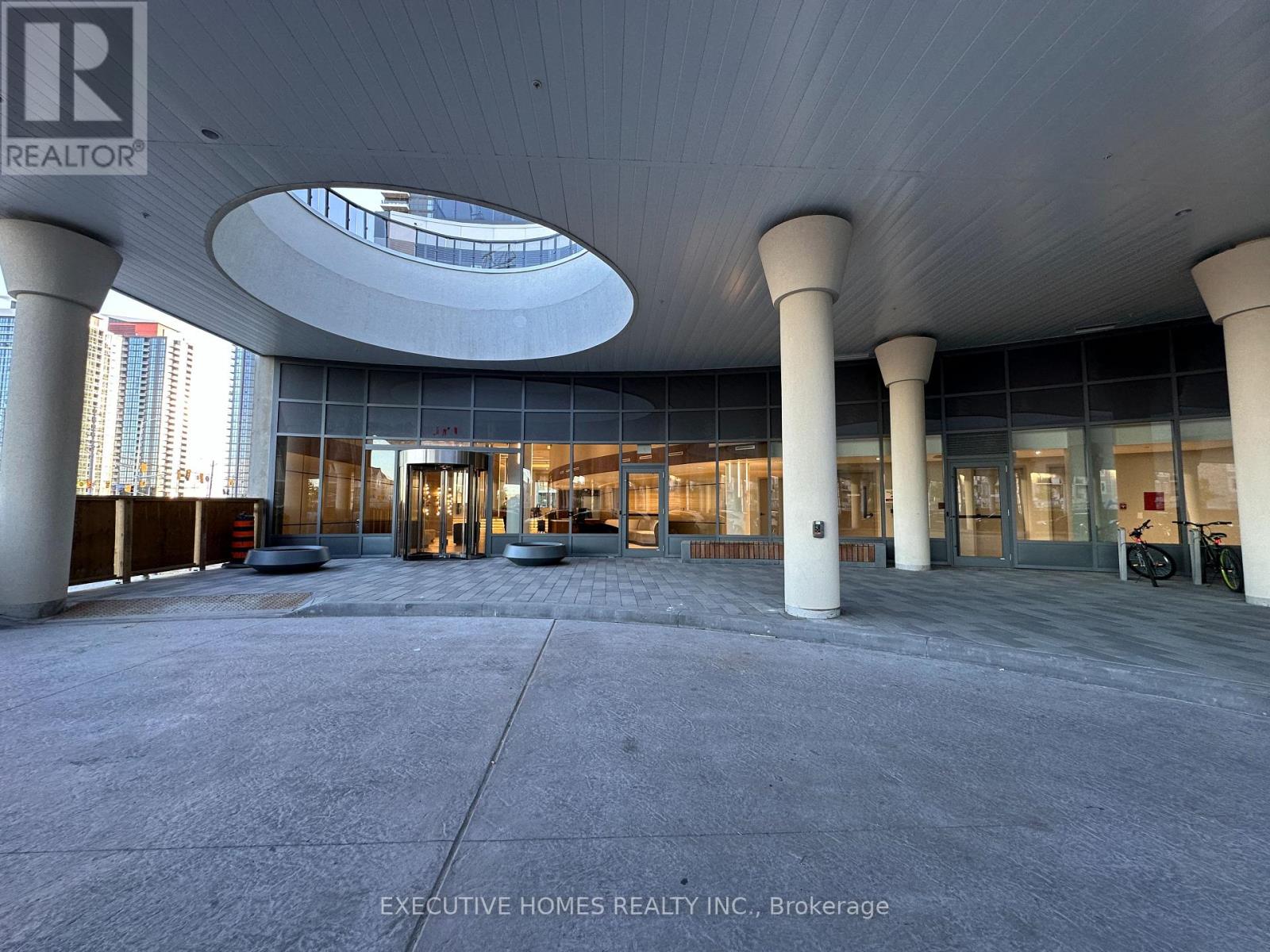 2510 - 5105 Hurontario Street, Mississauga, Ontario  L4Z 0C9 - Photo 2 - W12452006