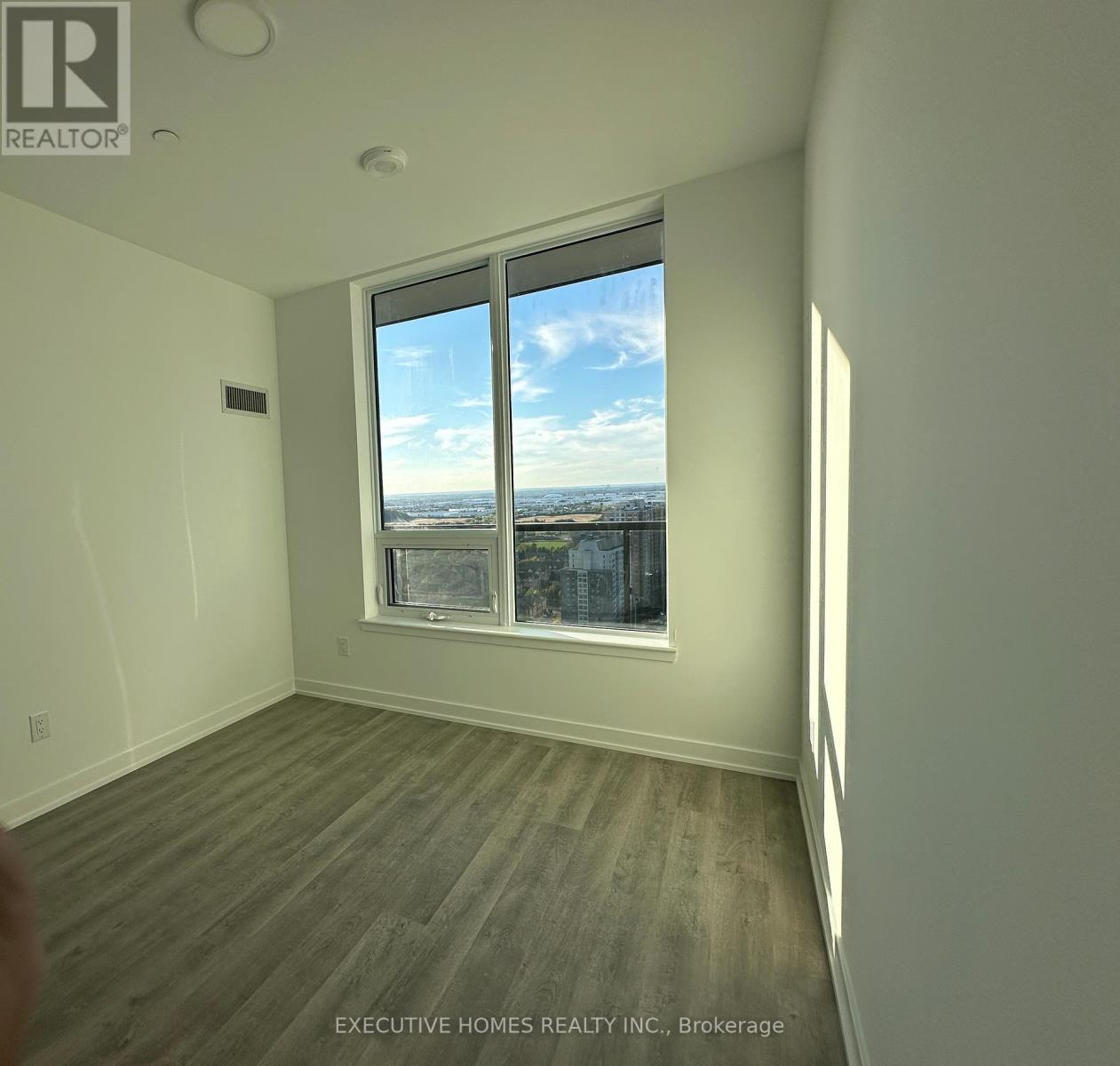2510 - 5105 Hurontario Street, Mississauga, Ontario  L4Z 0C9 - Photo 5 - W12452006