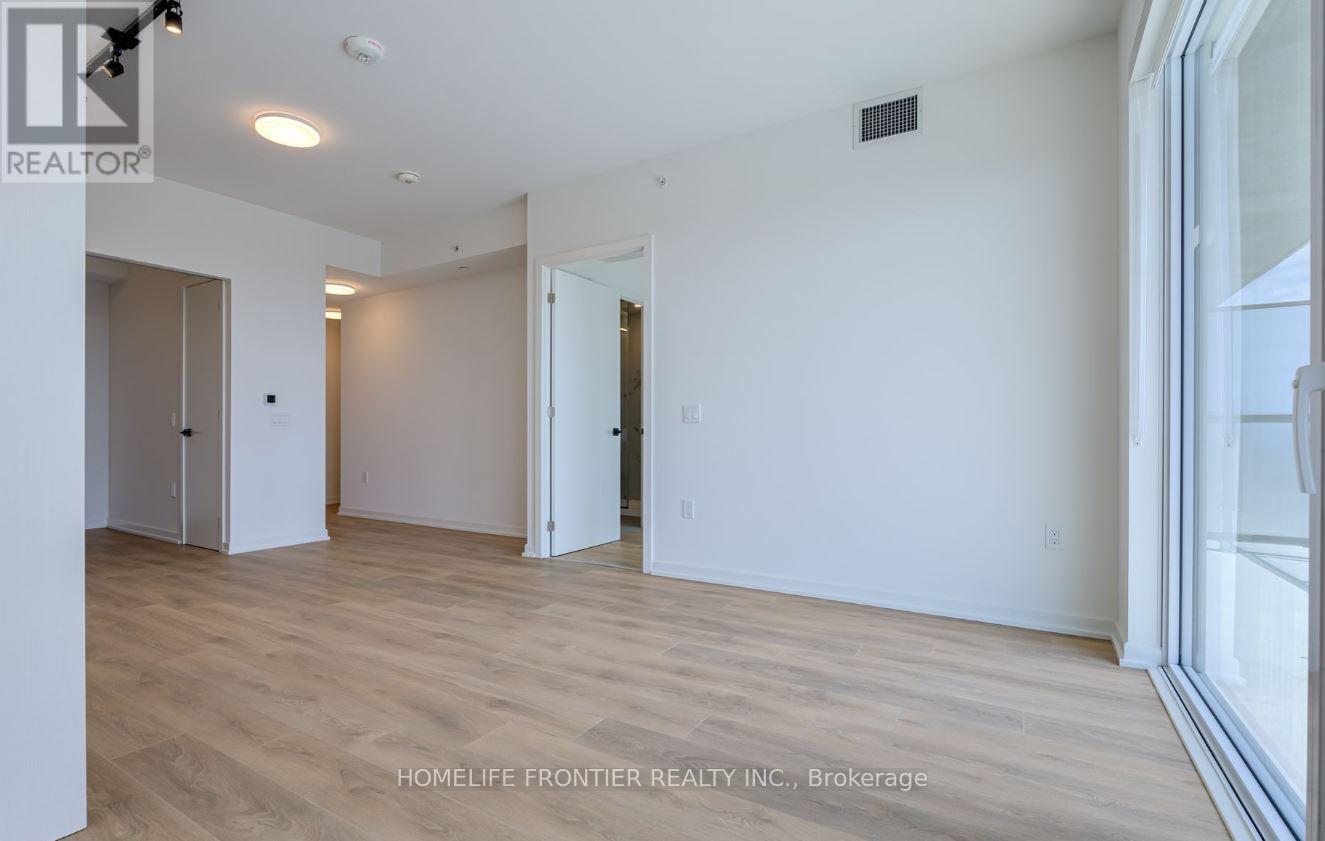 1702 - 1285 Dupont Street, Toronto, Ontario  M6H 0E3 - Photo 4 - W12452016