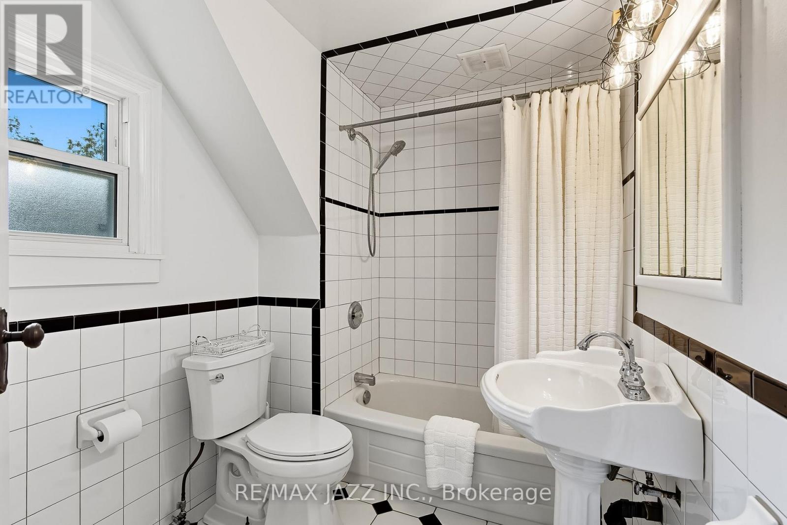73 Columbus Road E, Oshawa, Ontario  L1H 0G3 - Photo 22 - E12452156