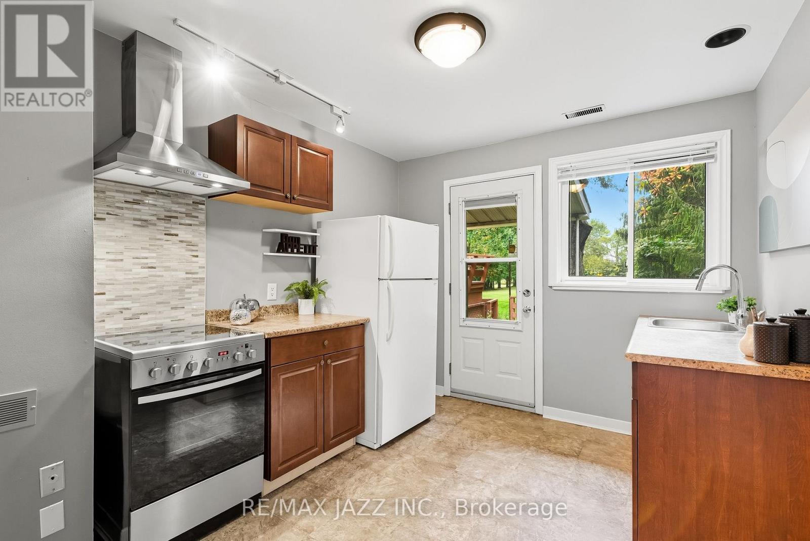 73 Columbus Road E, Oshawa, Ontario  L1H 0G3 - Photo 29 - E12452156
