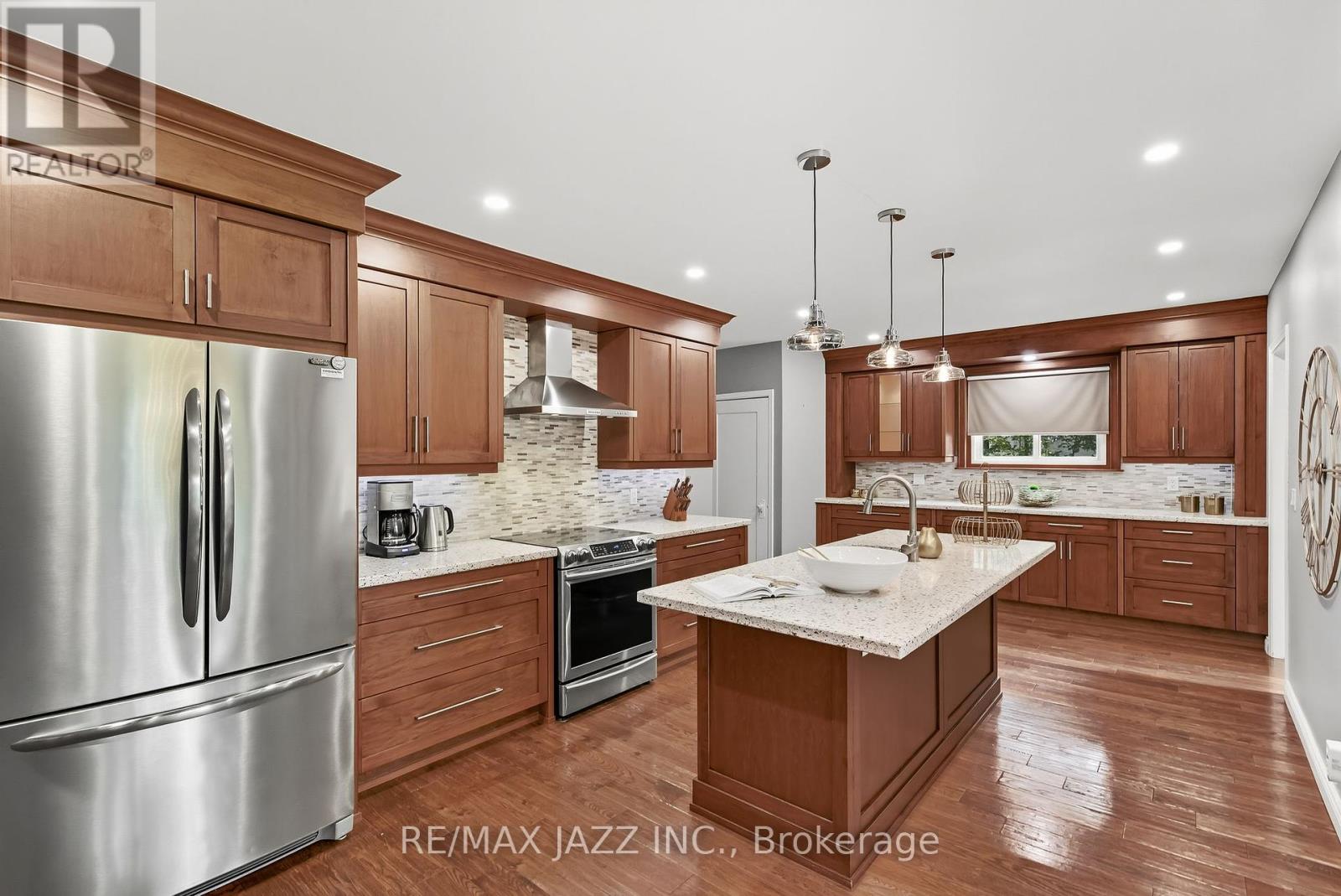 73 Columbus Road E, Oshawa, Ontario  L1H 0G3 - Photo 9 - E12452156