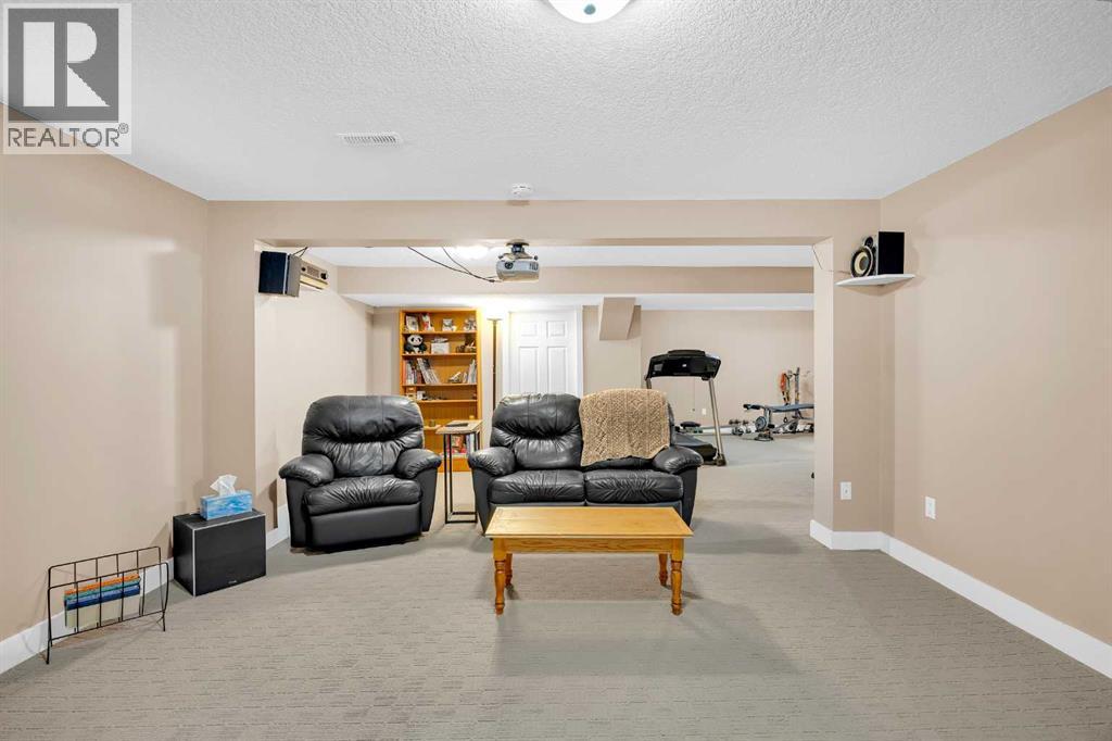 5712 Dalcastle Crescent Nw, Calgary, Alberta  T3H 3B5 - Photo 37 - A2262963