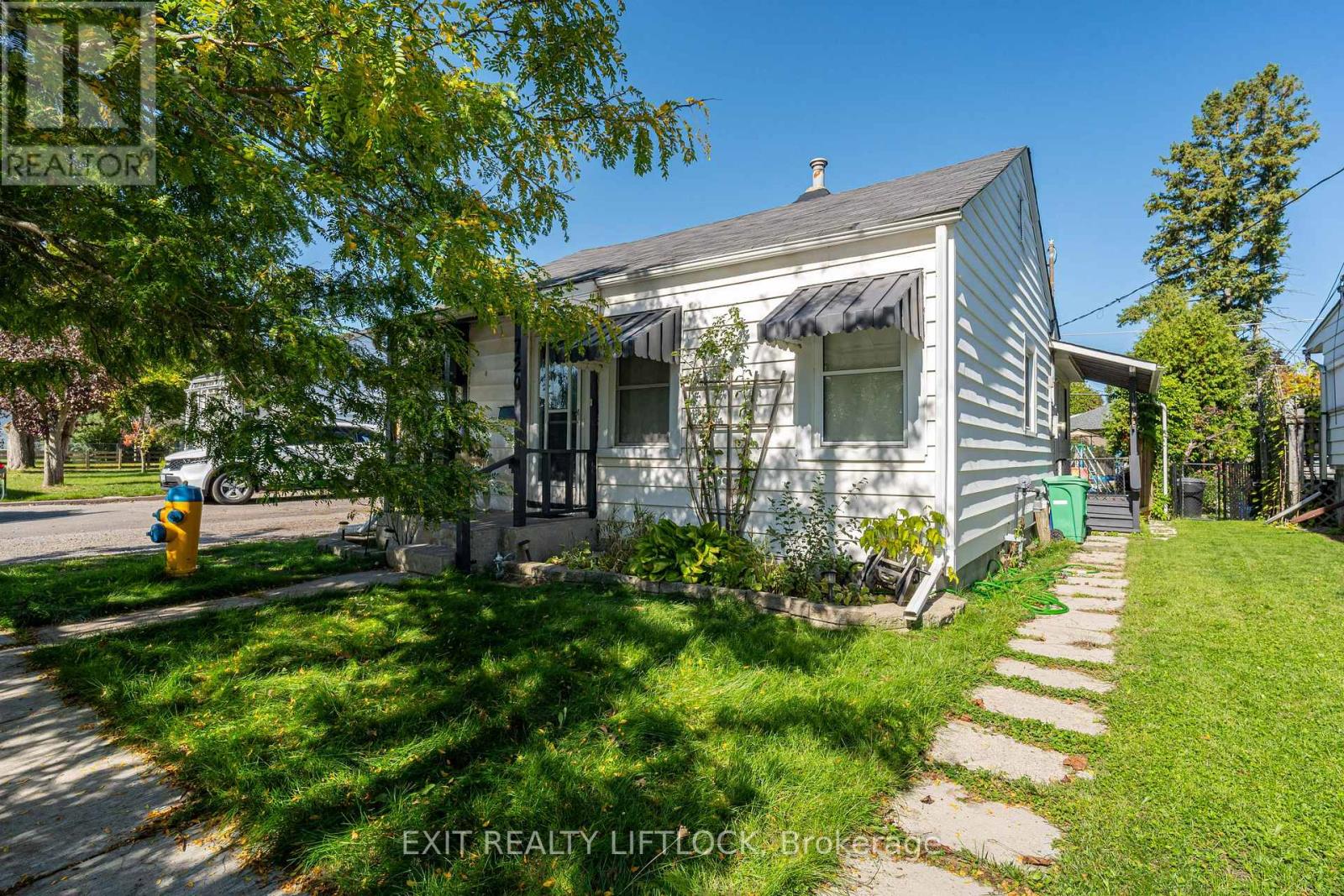 720 New Romaine Street, Peterborough, Ontario  K9J 2E8 - Photo 2 - X12452092