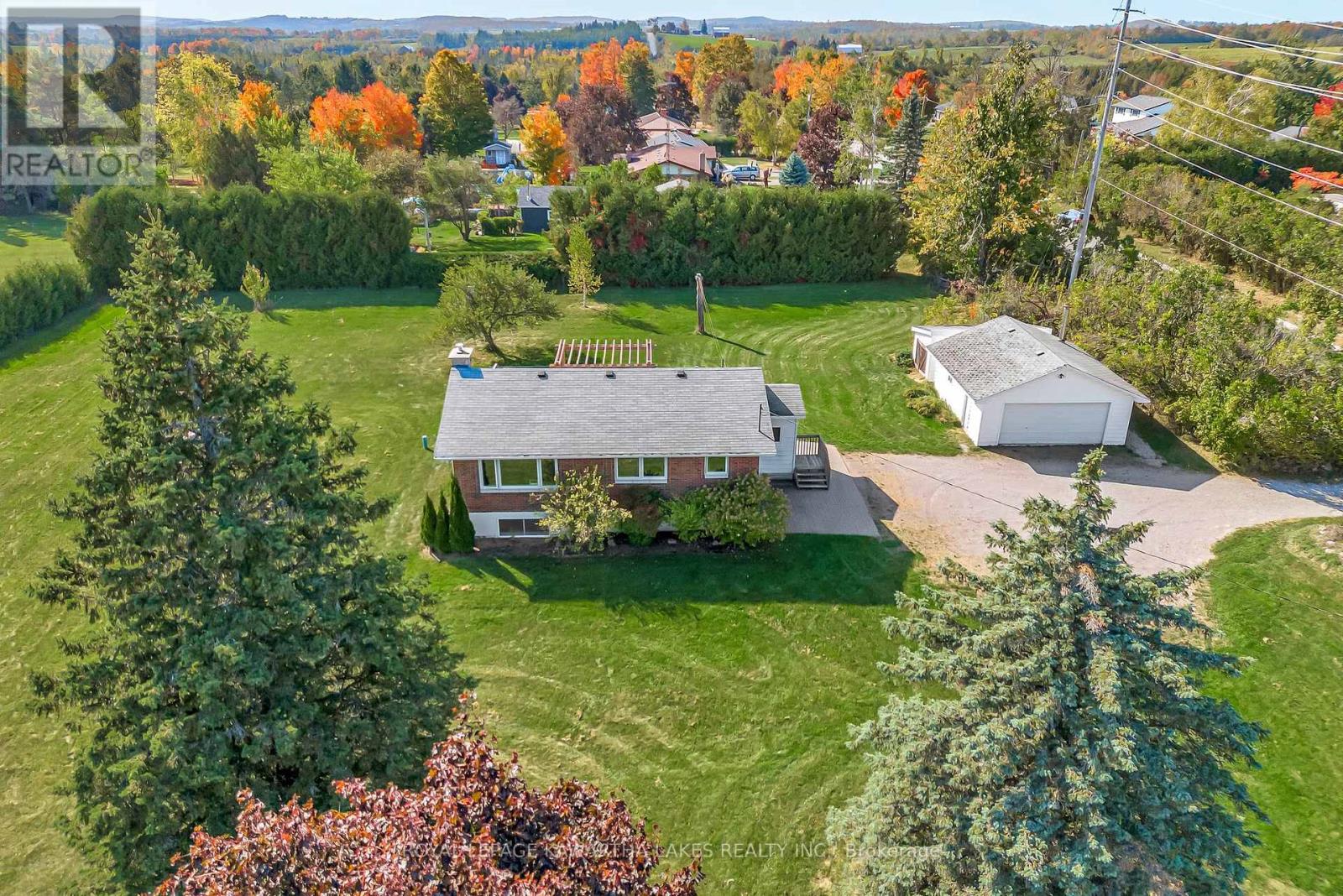 1240 Meadowview Road, Kawartha Lakes (Emily), Ontario  K0L 2W0 - Photo 1 - X12452116