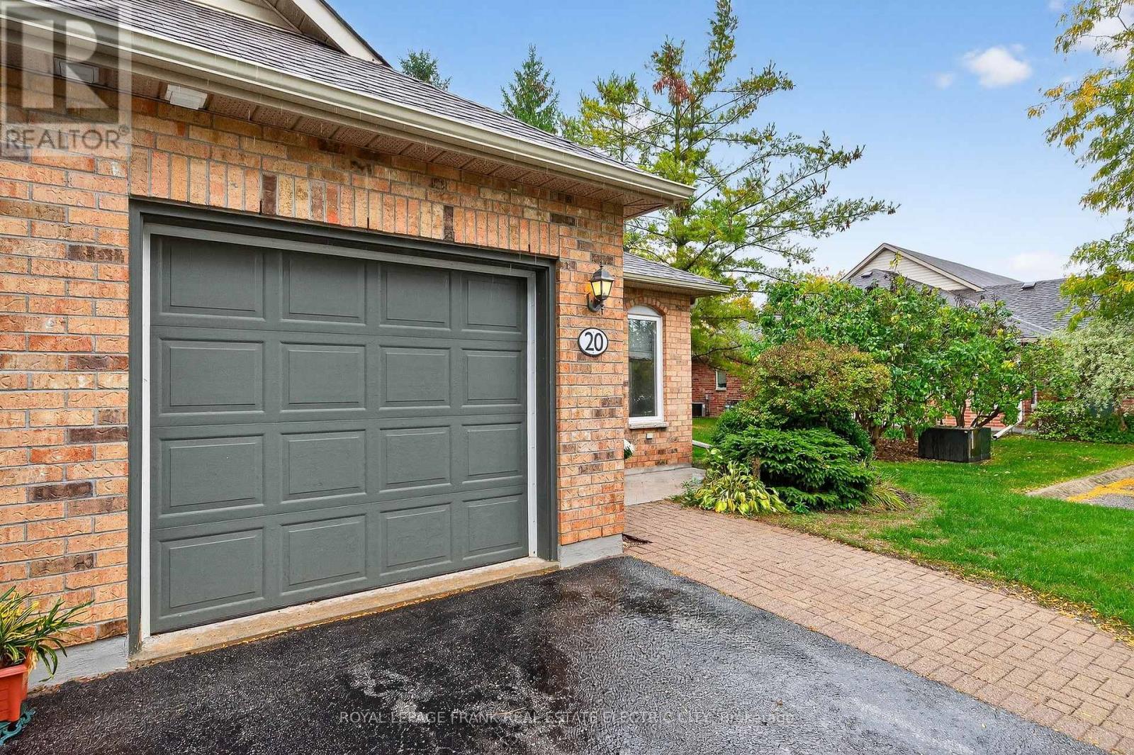 20 Charles Court, Selwyn, Ontario  K0L 2H0 - Photo 5 - X12452121