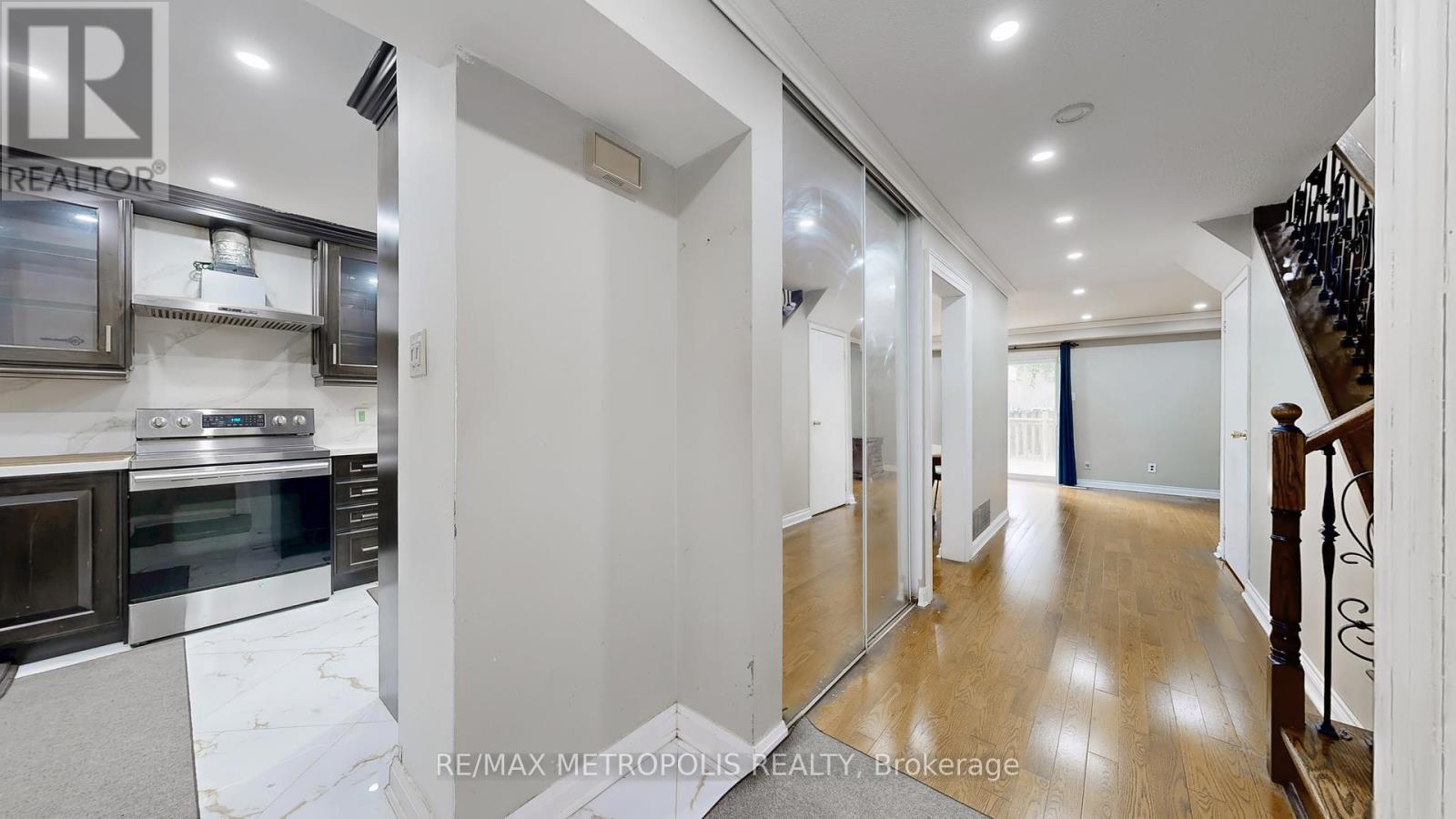 Main - 61 Horseshoe Crescent, Toronto, Ontario  M1B 4S3 - Photo 19 - E12451941