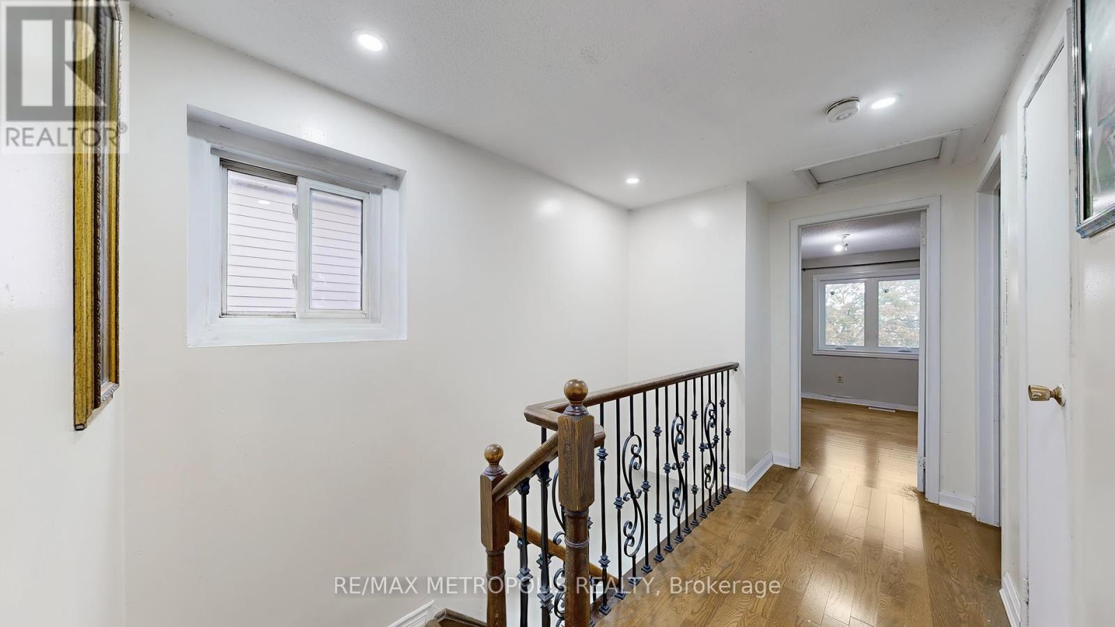 Main - 61 Horseshoe Crescent, Toronto, Ontario  M1B 4S3 - Photo 21 - E12451941