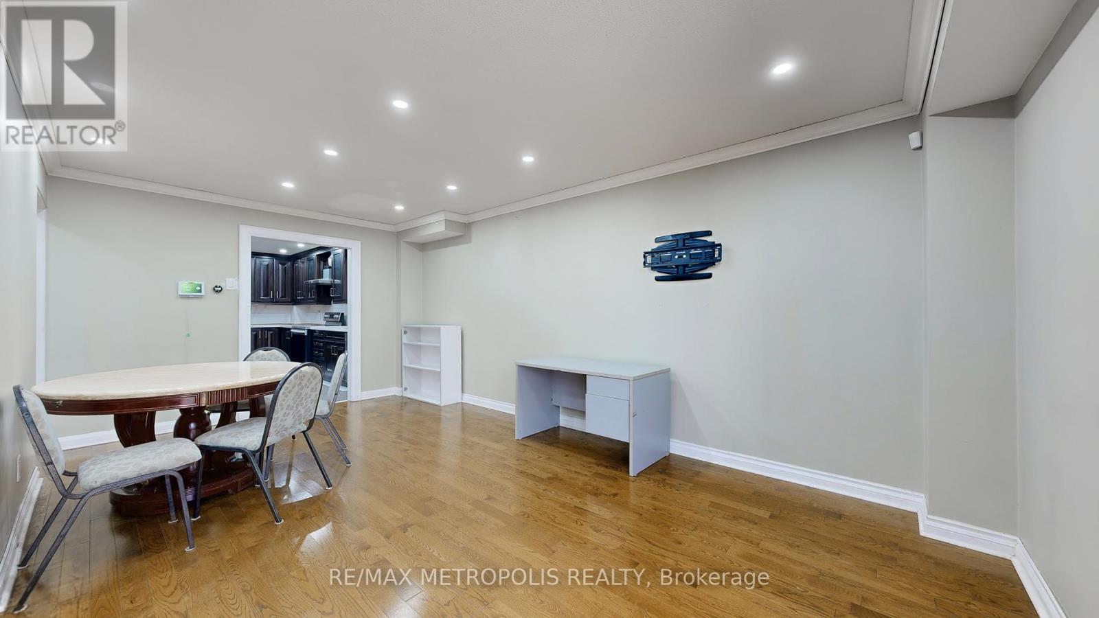 Main - 61 Horseshoe Crescent, Toronto, Ontario  M1B 4S3 - Photo 11 - E12451941