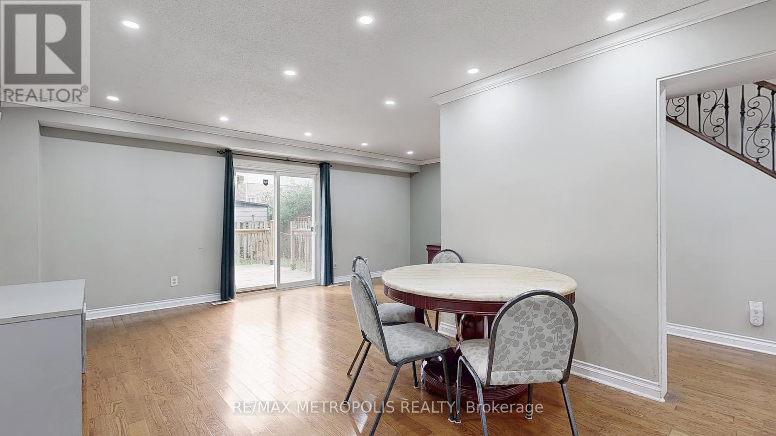 Main - 61 Horseshoe Crescent, Toronto, Ontario  M1B 4S3 - Photo 8 - E12451941