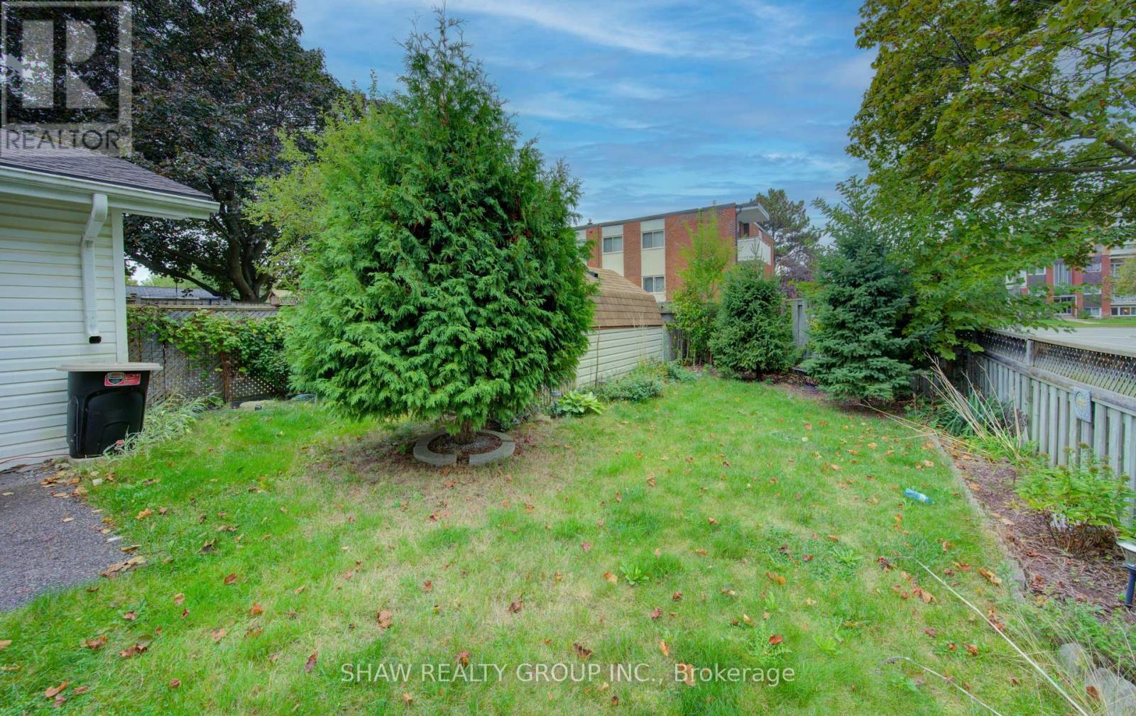 7 Hudson Crescent, Kitchener, Ontario  N2B 2V7 - Photo 28 - X12451761