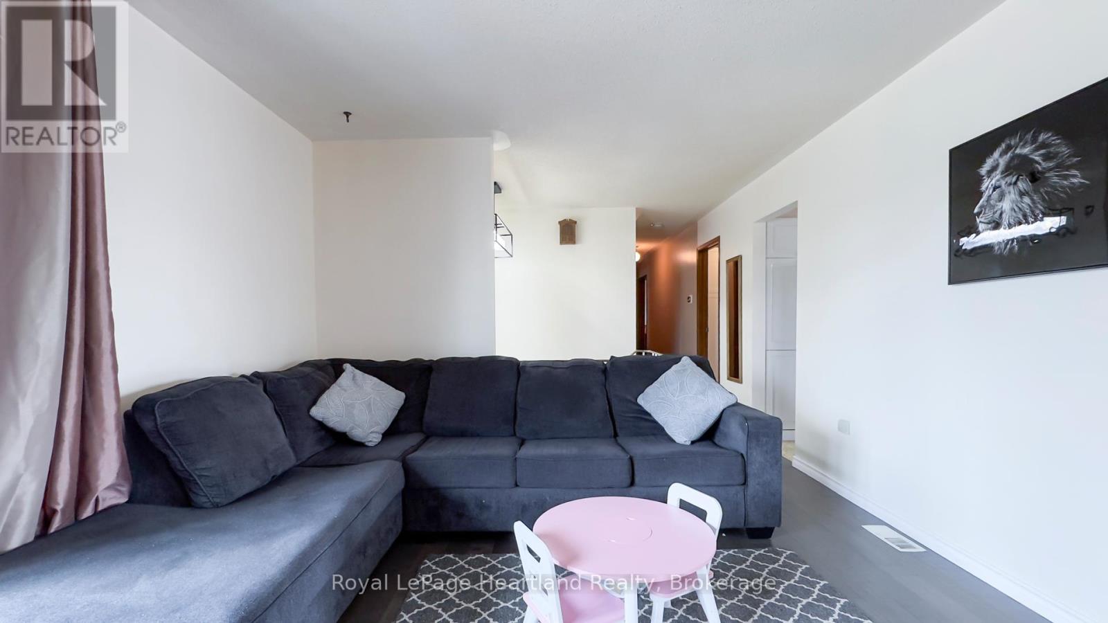 1 Alexander Street, Huron East, Ontario  N0K 1W0 - Photo 8 - X12281577