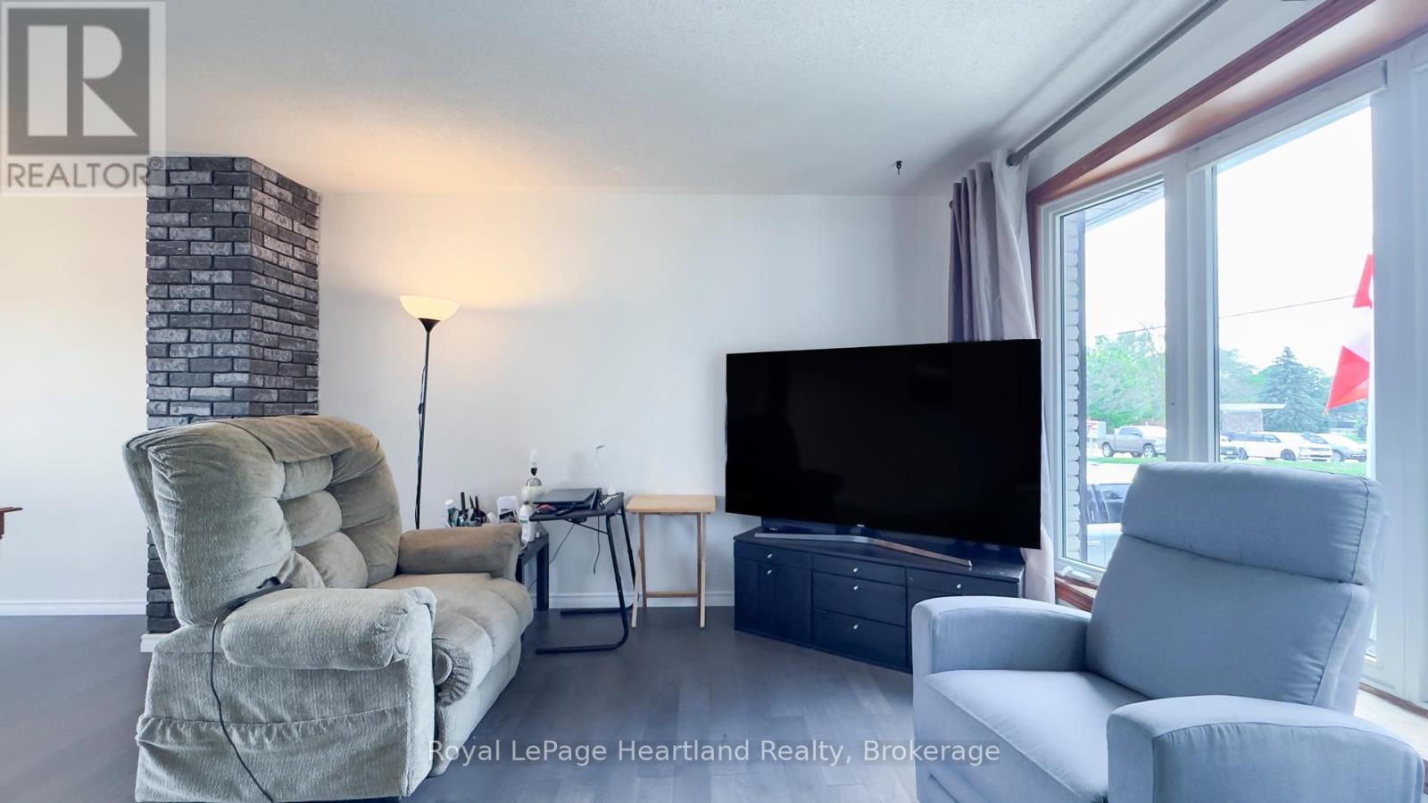 1 Alexander Street, Huron East, Ontario  N0K 1W0 - Photo 9 - X12281577