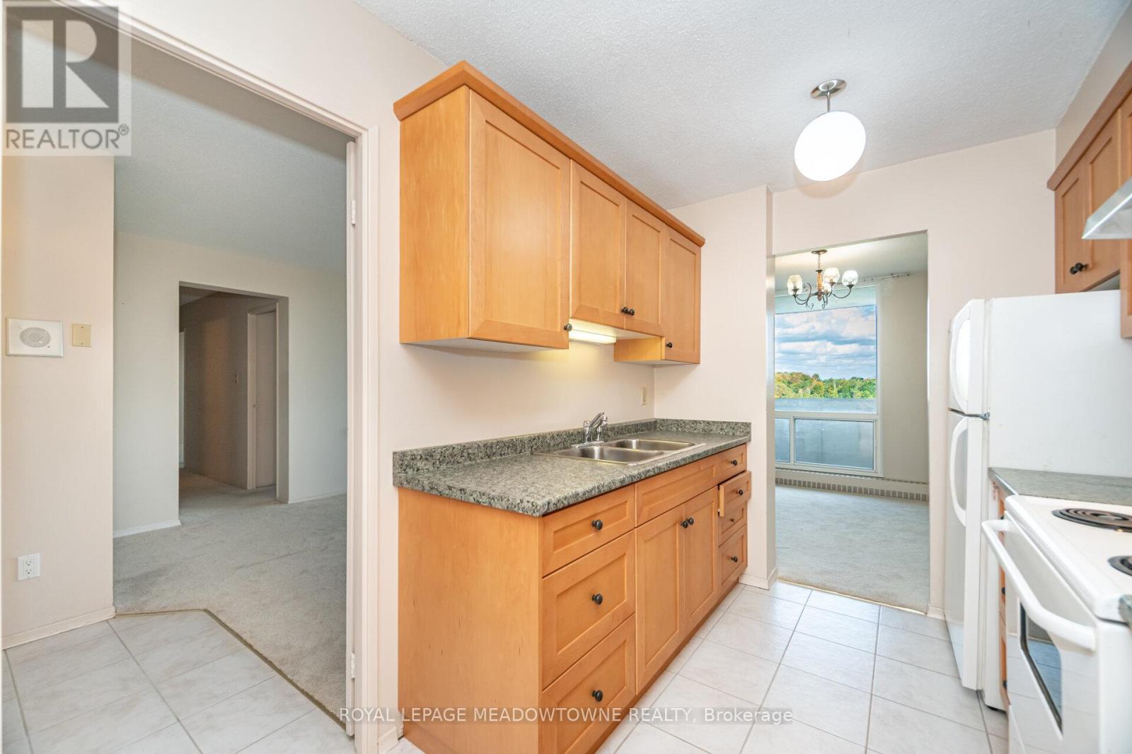 804 - 225 Harvard Place, Waterloo, Ontario  N2J 4H4 - Photo 18 - X12451949