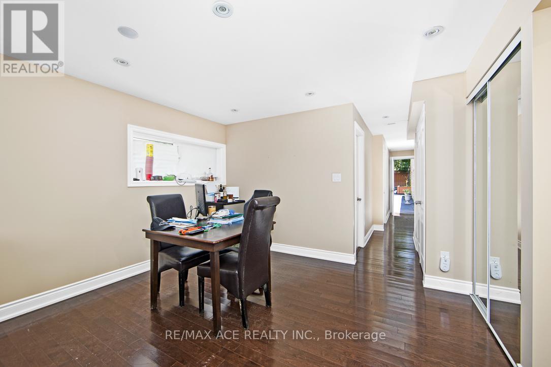 Main - 205 Emerson Street, Hamilton, Ontario  L8S 2Y3 - Photo 6 - X12451961