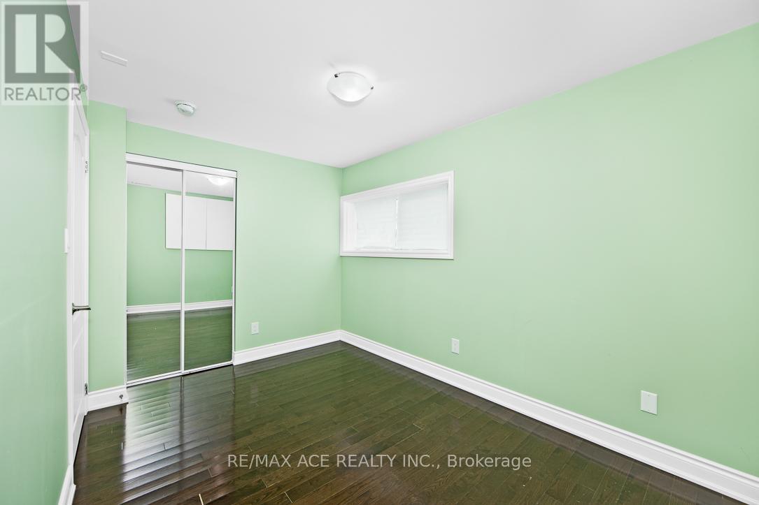 Main - 205 Emerson Street, Hamilton, Ontario  L8S 2Y3 - Photo 8 - X12451961