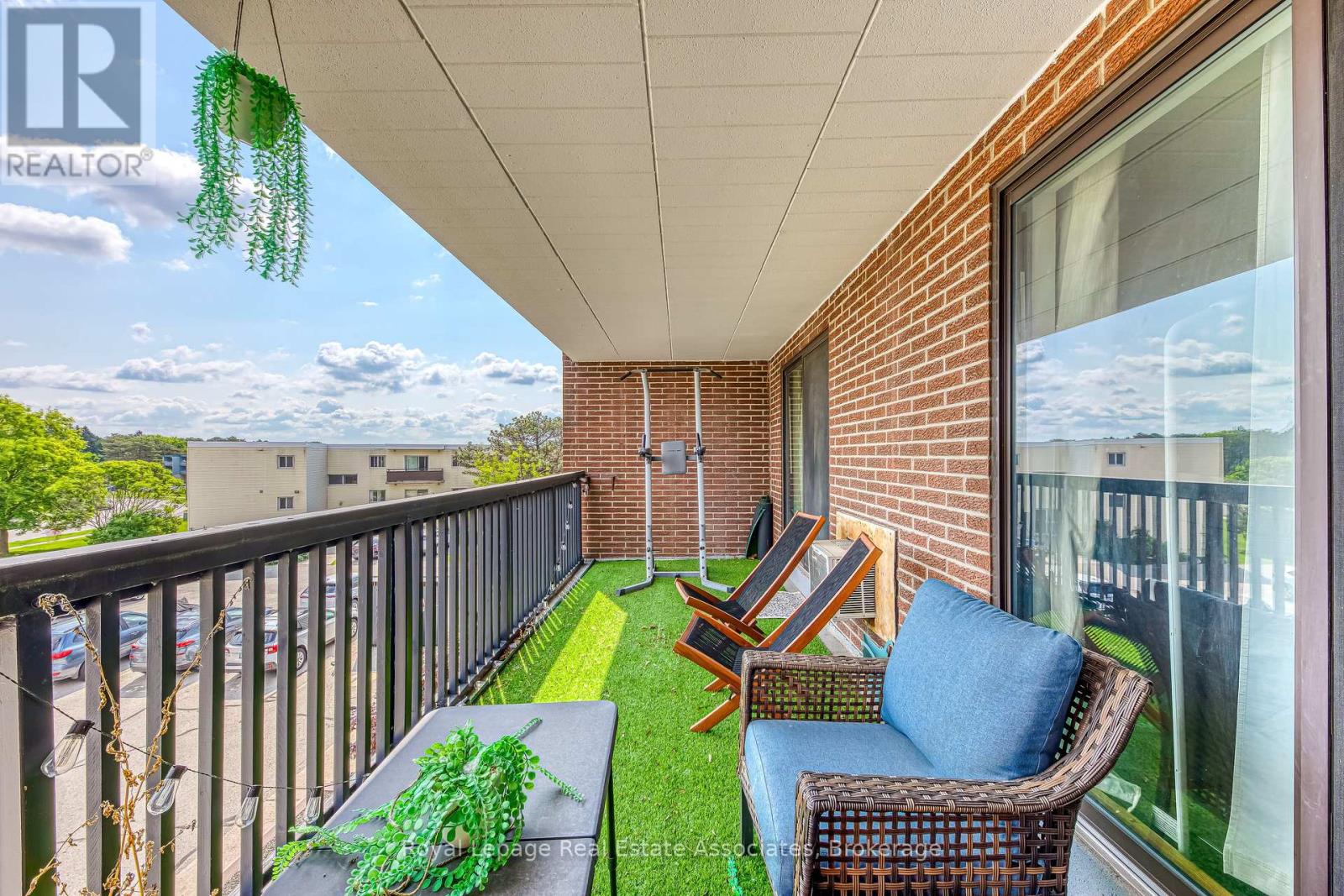 58 - 63 Conroy Crescent, Guelph, Ontario  N1G 2V5 - Photo 17 - X12451979