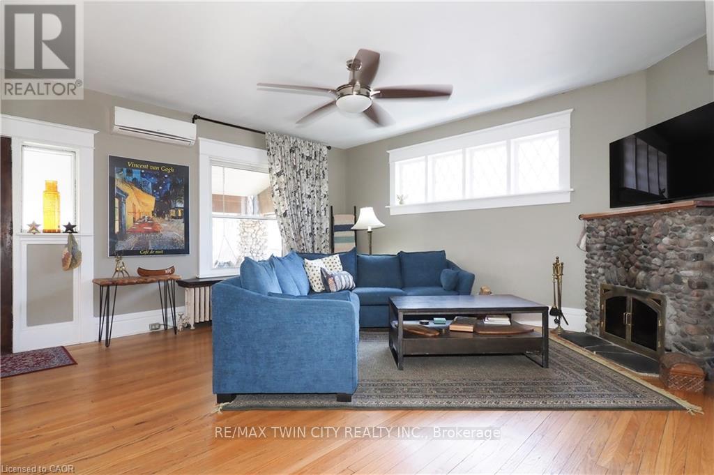 76 Wellington Street, Cambridge, Ontario  N1R 3Y7 - Photo 10 - X12451998