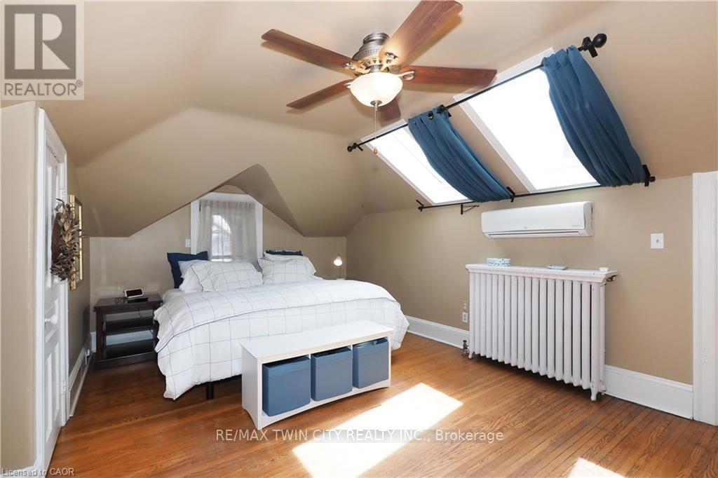 76 Wellington Street, Cambridge, Ontario  N1R 3Y7 - Photo 26 - X12451998