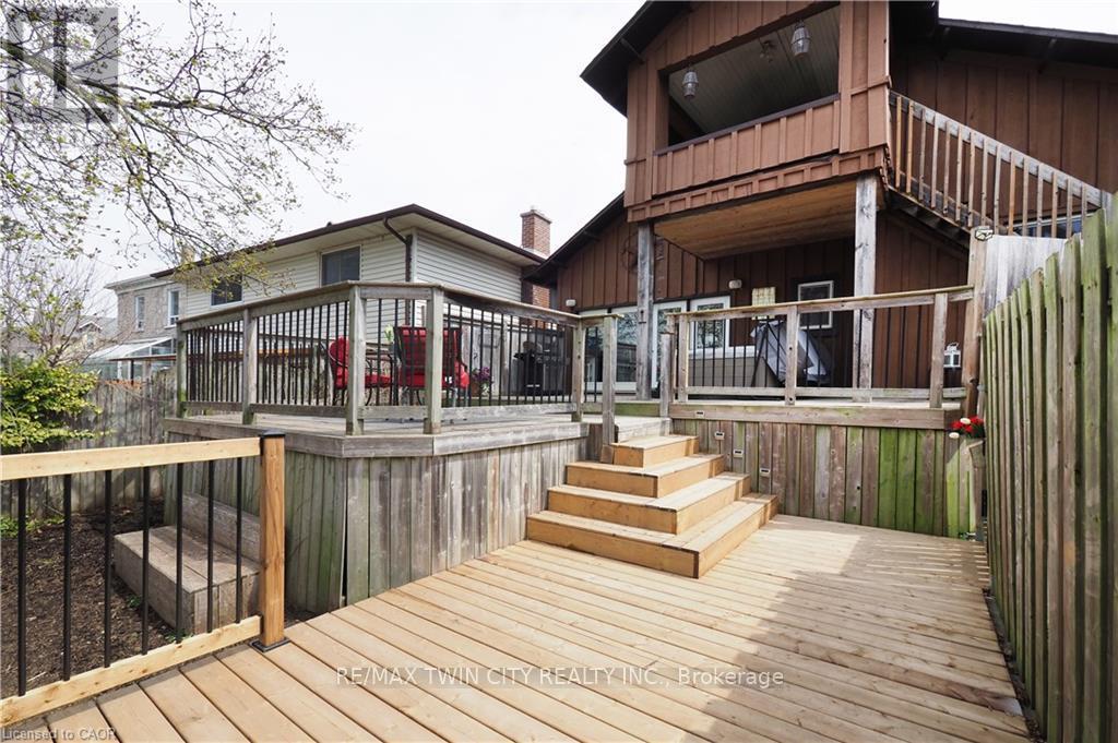 76 Wellington Street, Cambridge, Ontario  N1R 3Y7 - Photo 35 - X12451998
