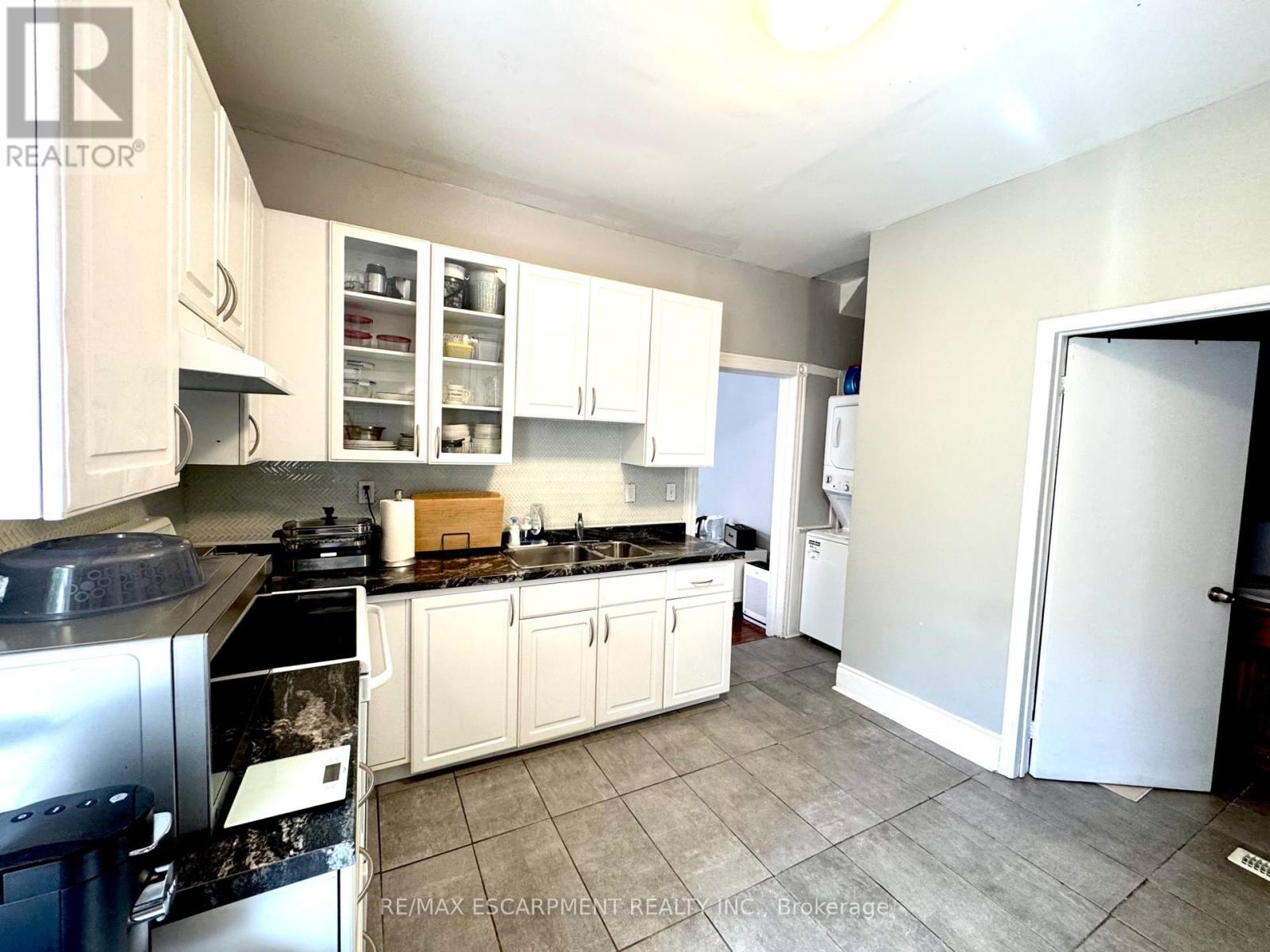 1 - 108 Birch Avenue, Hamilton, Ontario  L8L 6H7 - Photo 4 - X12452000