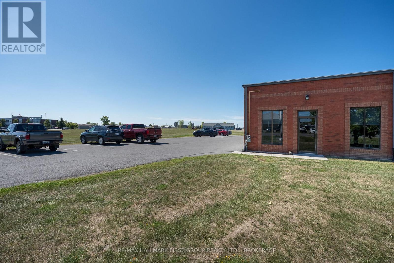 90 Industrial Boulevard, Greater Napanee, Ontario  K7R 4B7 - Photo 8 - X12441096