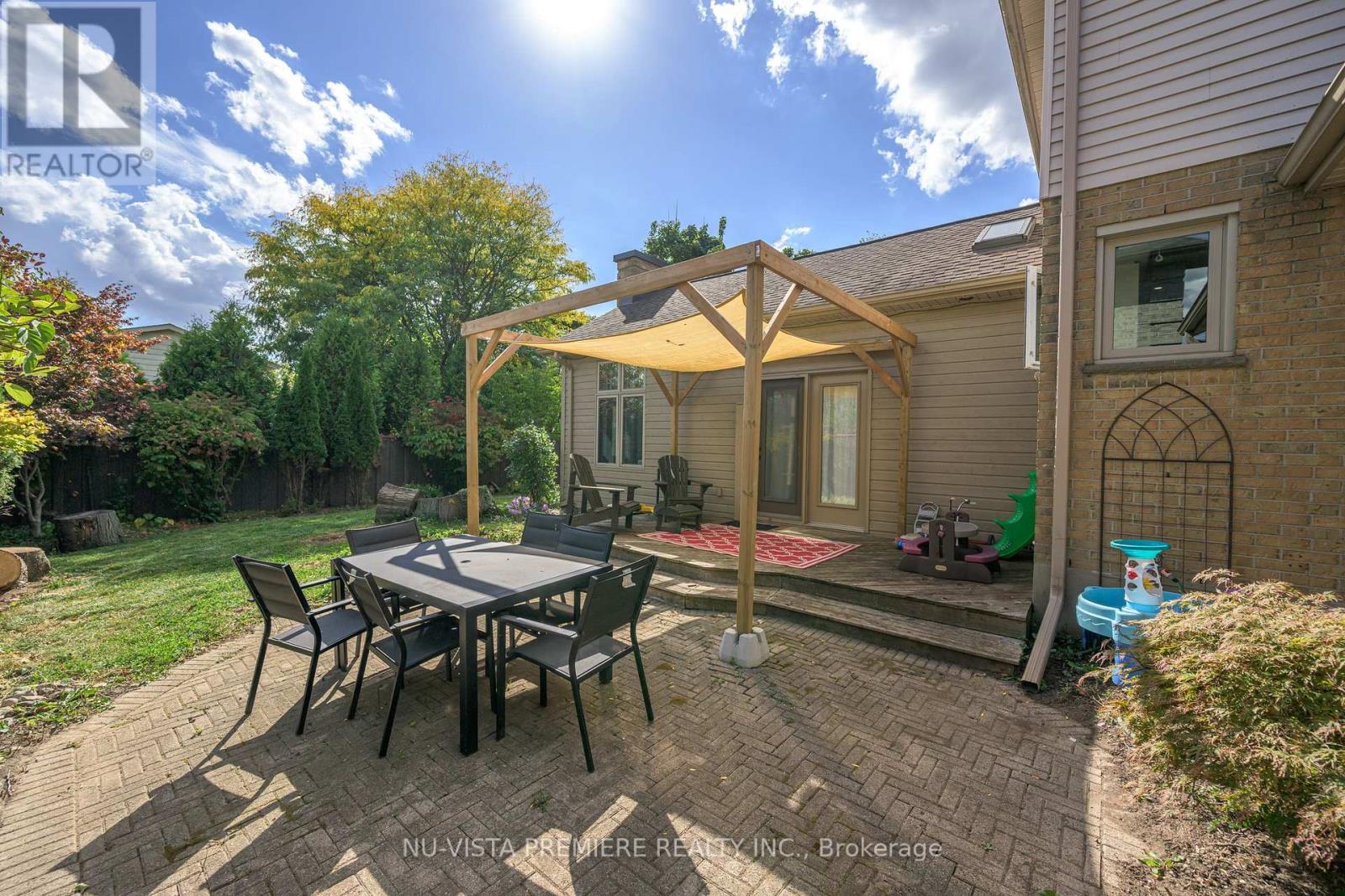 237 Castlegrove Boulevard, London North, Ontario  N6G 3Y7 - Photo 4 - X12451907
